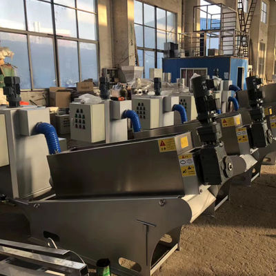 化学製品工場のための50m3/H手回し締め機の沈積物の排水機械