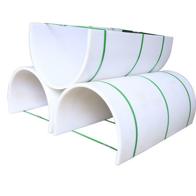 カスタマイズ可能な炭素鋼ねじベルト・コンベヤーUのタイプ乾燥した粉の送り装置7mの長さ