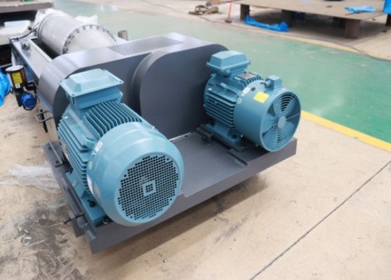 液体と固体を分離するための水平オイル工業デカンター遠心機
