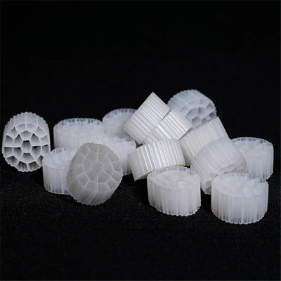 浮遊HDPE MBBRプラスチック生物的フィルター媒体は-ベッドの注入口を流動性にした