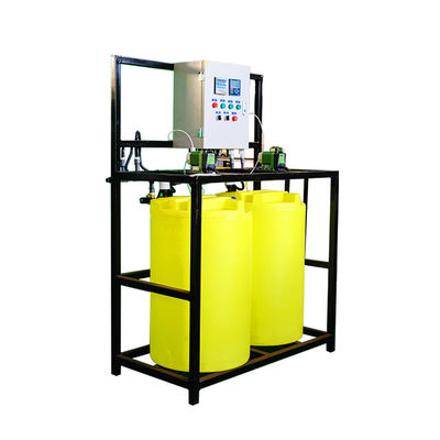 統合された縦型 PE 自動薬液注入システム 500L/H