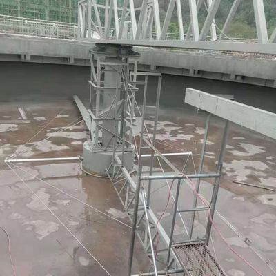 完全な橋中央ドライブ沈積物スクレーパーの高性能の汚水処理装置