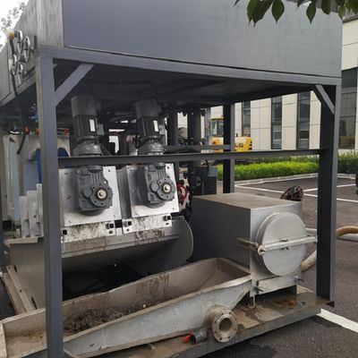 印刷し、染まる工場のための90-150kg/H手回し締め機の沈積物の排水機械