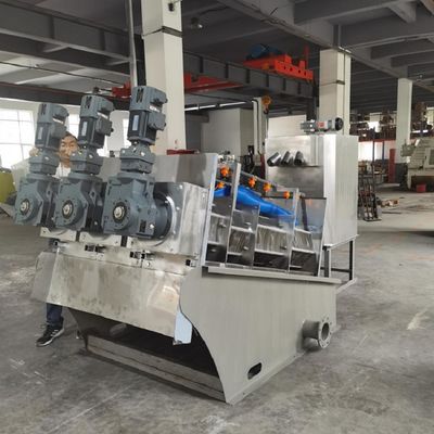 印刷し、染まる工場のための90-150kg/H手回し締め機の沈積物の排水機械