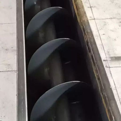 染まる汚水処理のための5t/H SS316の泥のオーガーのShaftlessねじベルト・コンベヤー
