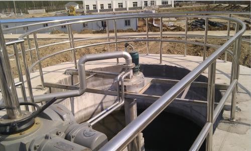 都市排水処理のための2130mmの渦の屑の分離器