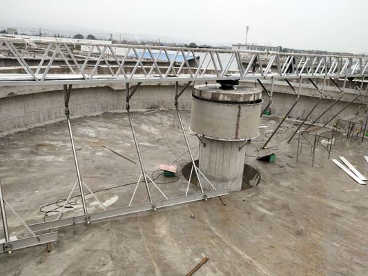 周囲ドライブ沈積物スクレーパー システム排水処理