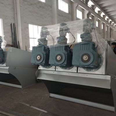 9.0m3/h沈積物の排水機械、石油化学沈積物の脱水機システム