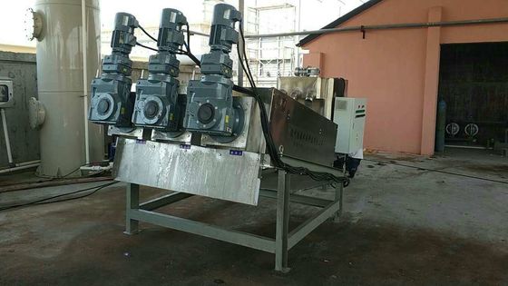 3モーター300積み重ねられたねじ沈積物排水機械産業等級